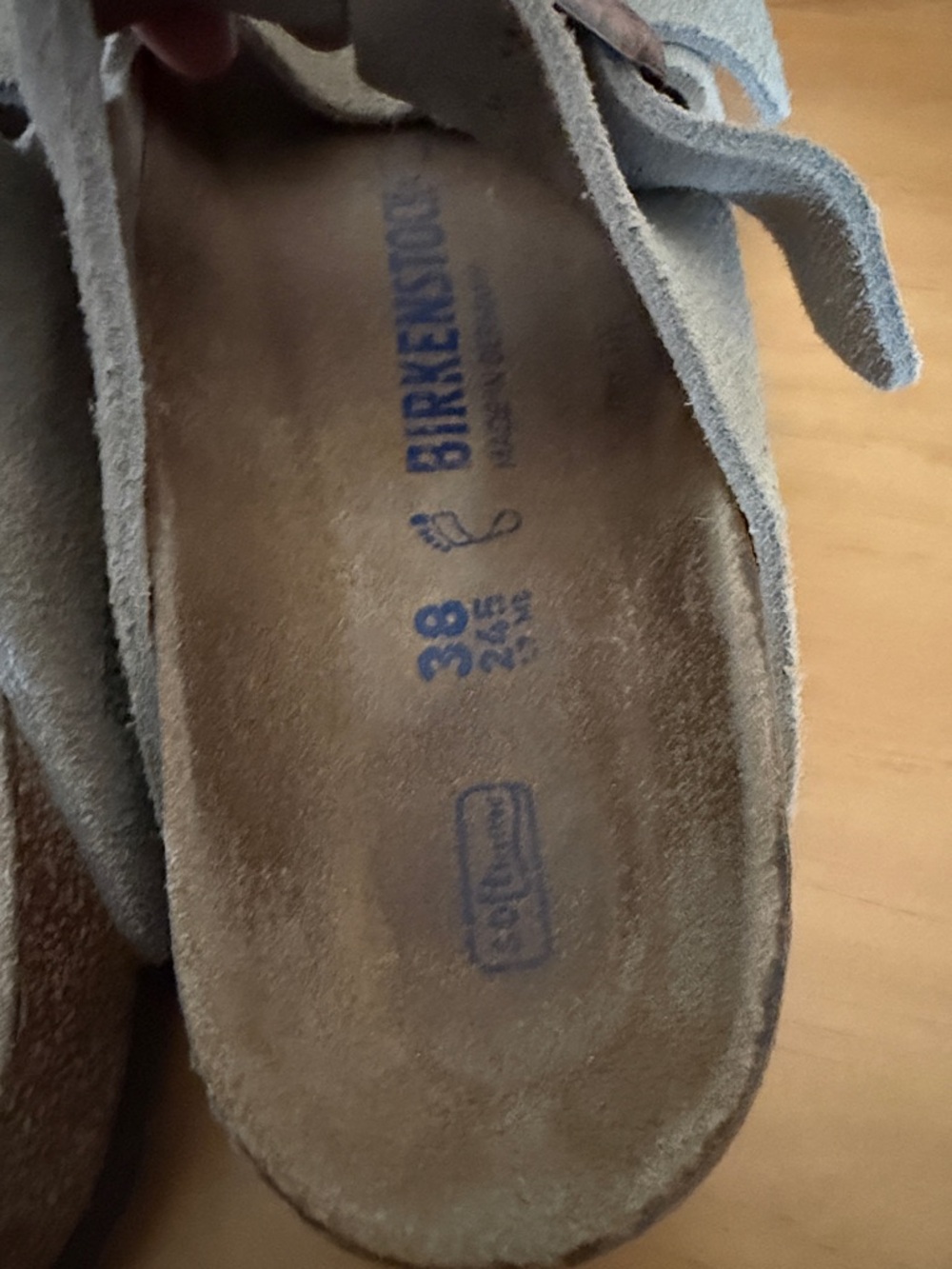 Birkenstock Arizona Suede Soft Footbed Sandals. 38. - Picture 3 of 10